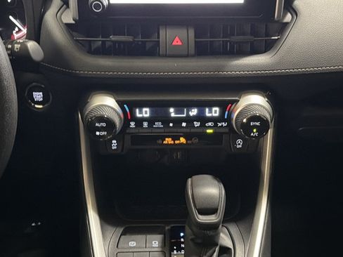 Used 2024 Toyota RAV4 XLE w/ Convenience Package FWD image 33