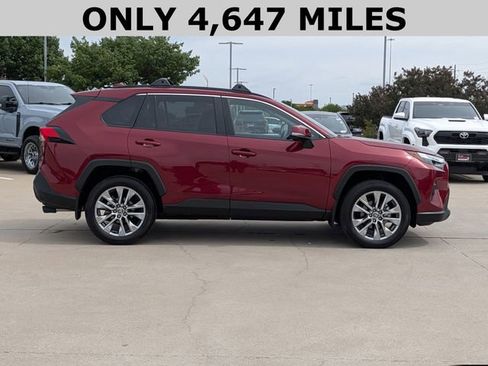 Used 2025 Toyota RAV4 XLE Premium w/ Weather Package AWD/4WD image 4