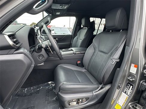 Used 2024 Lexus LX 600 4WD w/ Appearance Package image 15