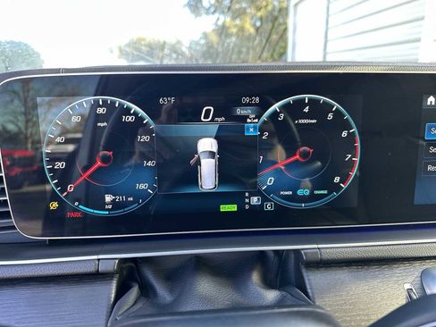 Used 2023 Mercedes-Benz GLS 450 4MATIC image 24