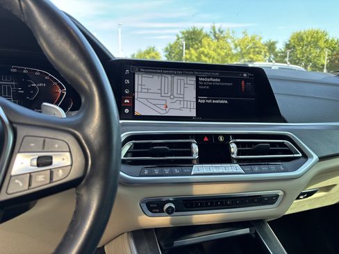 Used 2022 BMW X5 sDrive40i w/ Luxury Seating Package RWD image 31