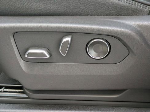 New 2026 GMC Yukon XL Denali w/ Sun & Power Step Package AWD/4WD image 17
