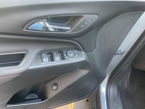 Used 2023 Chevrolet Equinox RS w/ LPO, Cargo Package AWD/4WD image 21