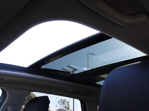 Used 2025 Kia Sportage SX Prestige image 15