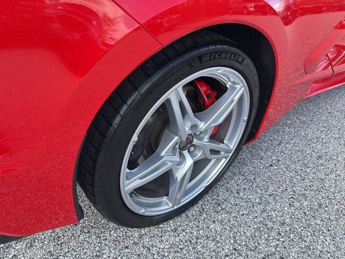 Used 2021 Chevrolet Corvette Stingray w/ Z51 Performance Package image 16