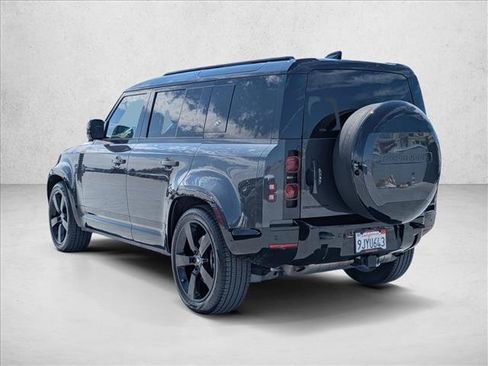 Used 2024 Land Rover Defender 110 X-Dynamic SE AWD/4WD image 8