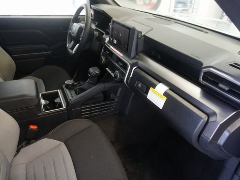 Certified 2025 Toyota 4Runner TRD Off-Road image 24