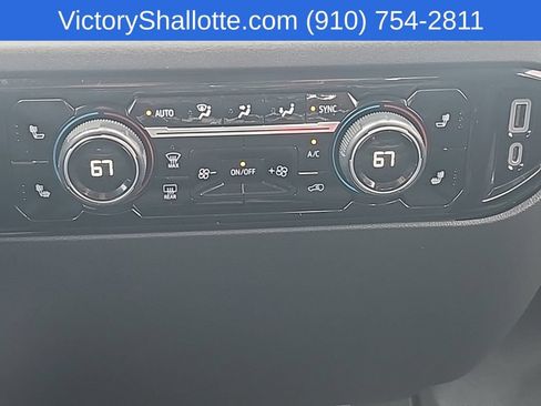 Used 2023 Chevrolet Silverado 1500 LT w/ Z71 Off-Road Package AWD/4WD image 8