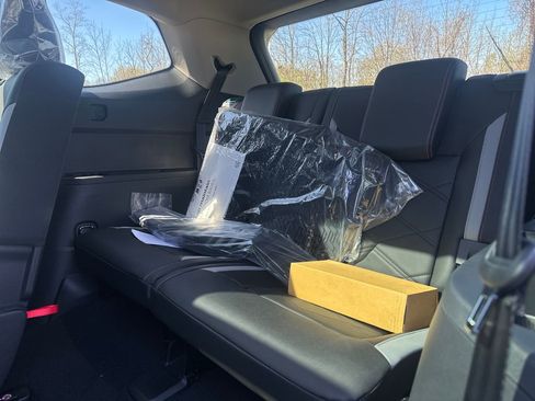 New 2026 Volkswagen Atlas Peak Edition AWD/4WD image 14
