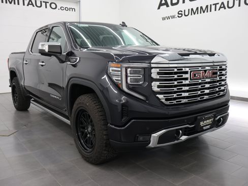 Used 2023 GMC Sierra 1500 Denali AWD/4WD image 2