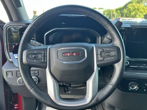 Used 2024 GMC Sierra 1500 SLT image 14
