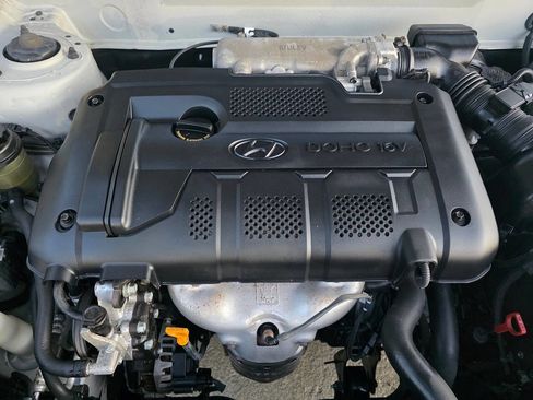 Used 2008 Hyundai Tiburon GS image 33