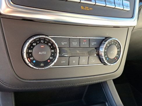 Used 2013 Mercedes-Benz ML 63 AMG 4MATIC image 15