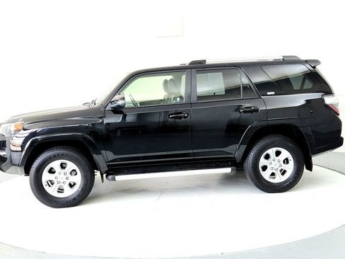 Certified 2023 Toyota 4Runner SR5 Premium w/ Moonroof Package AWD/4WD image 3