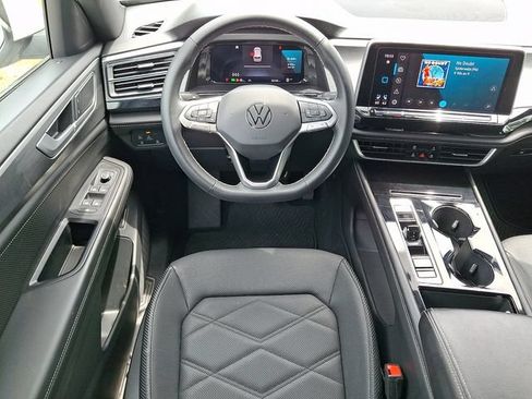 Used 2024 Volkswagen Atlas Cross Sport SE AWD/4WD image 11