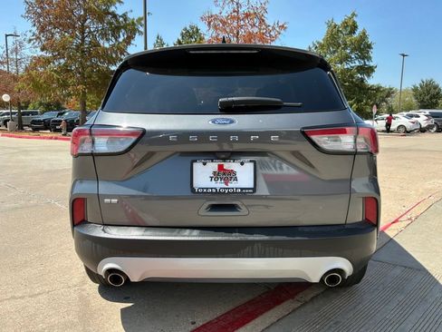 Used 2022 Ford Escape SE w/ Convenience Package FWD image 7