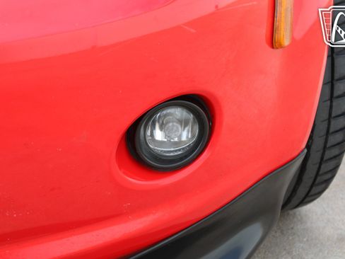 Used 2006 MAZDA MX-5 Miata Sport RWD image 38