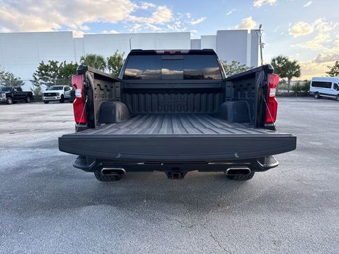 Used 2021 Chevrolet Silverado 1500 High Country w/ Technology Package image 31