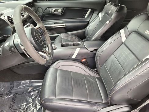 Used 2021 Ford Mustang Shelby GT500 w/ Technology Package RWD image 19