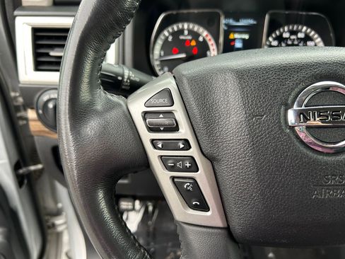 Used 2017 Nissan Titan SL image 14