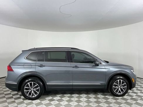Used 2020 Volkswagen Tiguan SE FWD image 3