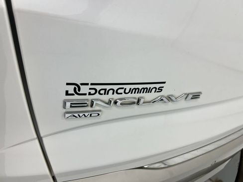 Used 2020 Buick Enclave Premium w/ Sun and Sites Package AWD/4WD image 28