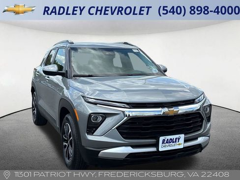 Certified 2024 Chevrolet TrailBlazer LT w/ Convenience Package FWD image 32