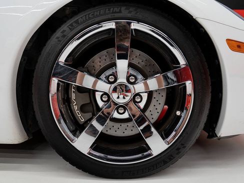 Used 2009 Chevrolet Corvette Coupe w/ Z51 Performance Package RWD image 65