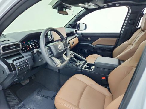 Used 2026 Toyota 4Runner Limited AWD/4WD image 16