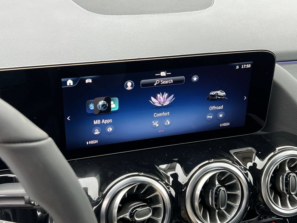 Certified 2026 Mercedes-Benz GLA 250 4MATIC image 18