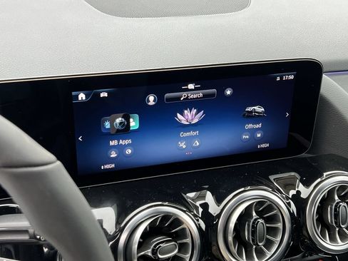 Certified 2026 Mercedes-Benz GLA 250 4MATIC image 18