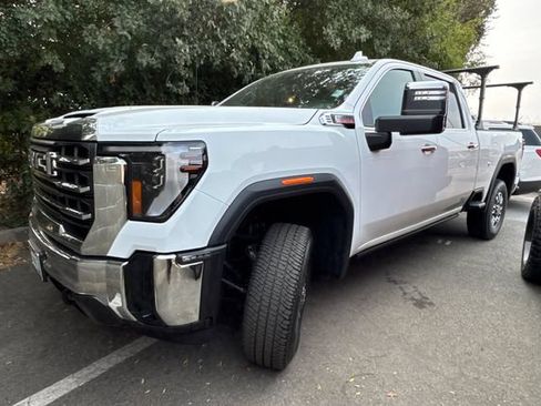 Used 2025 GMC Sierra 2500 SLT AWD/4WD image 7