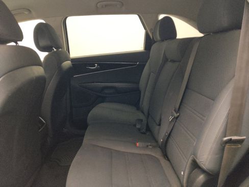Used 2016 Kia Sorento L FWD image 18