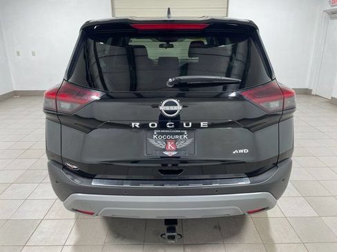 Used 2022 Nissan Rogue S AWD/4WD image 5