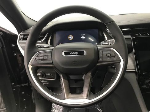 New 2025 Jeep Grand Cherokee L Limited image 14