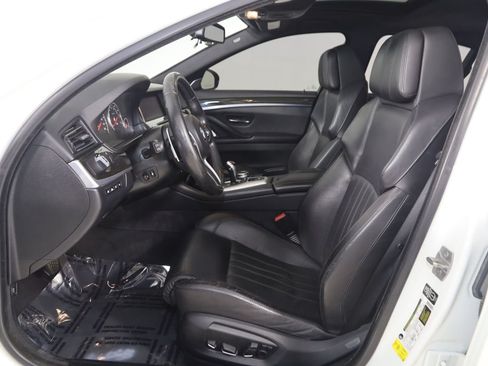 Used 2015 BMW M5 RWD image 12