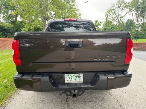 Used 2018 Toyota Tundra Limited w/ Limited Premium Package AWD/4WD image 9
