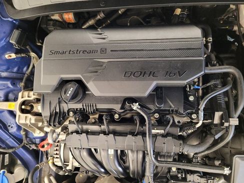 Used 2023 Hyundai Elantra SEL w/ Convenience Package image 30