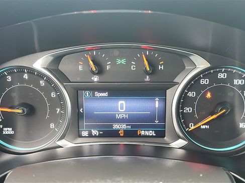 Used 2024 Chevrolet Equinox LS w/ LS Convenience Package FWD image 2