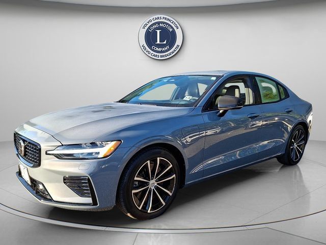 Certified 2024 Volvo S60 T8 Core w/ Climate Package AWD/4WD image 1