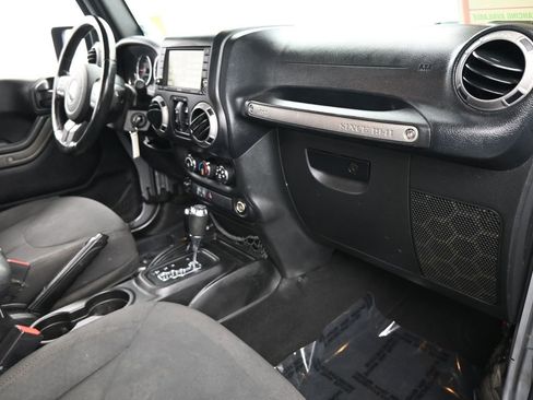 Used 2016 Jeep Wrangler Unlimited Sport w/ Quick Order Package 24S image 38