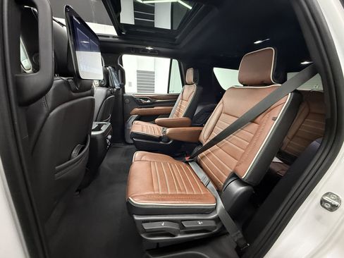Used 2023 GMC Yukon Denali Ultimate image 23