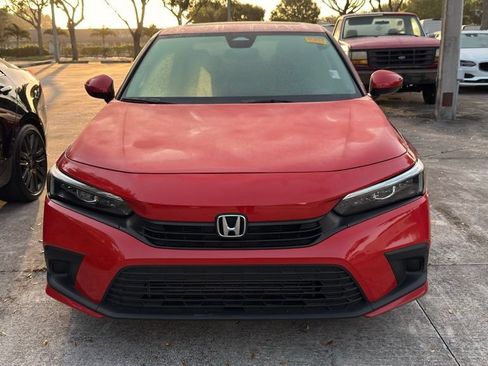 Used 2022 Honda Civic EX image 5