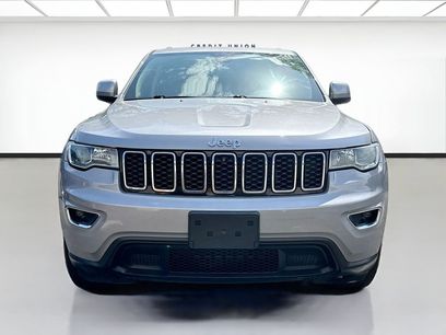 Used 2021 Jeep Grand Cherokee Laredo