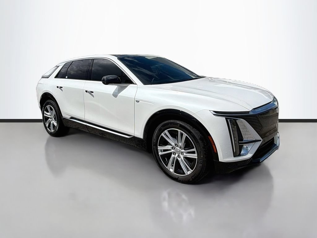 Certified 2024 Cadillac Lyriq Tech w/ LPO, Floor Liner Package AWD/4WD image 3
