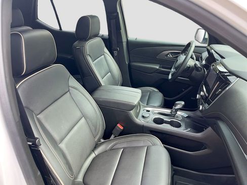 Used 2023 Chevrolet Traverse Premier w/ LPO, Floor Liner Package AWD/4WD image 31