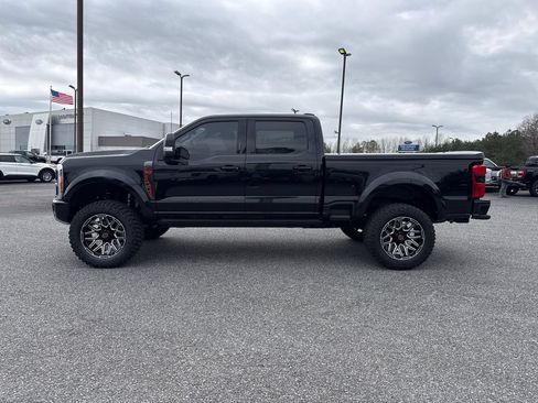 Used 2023 Ford F250 Lariat w/ Lariat Ultimate Package AWD/4WD image 4
