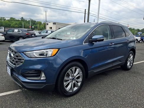 Used 2019 Ford Edge Titanium w/ Cold Weather Package AWD/4WD image 6