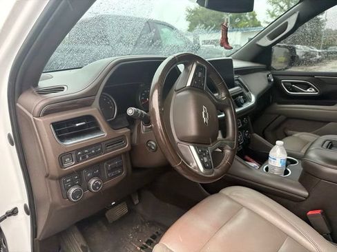 Used 2021 Chevrolet Tahoe Z71 w/ Z71 Off-Road Package AWD/4WD image 12