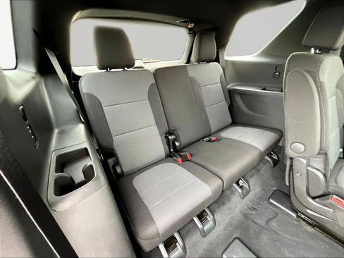 Used 2023 Chevrolet Traverse LT w/ LPO, Cargo Package AWD/4WD image 26